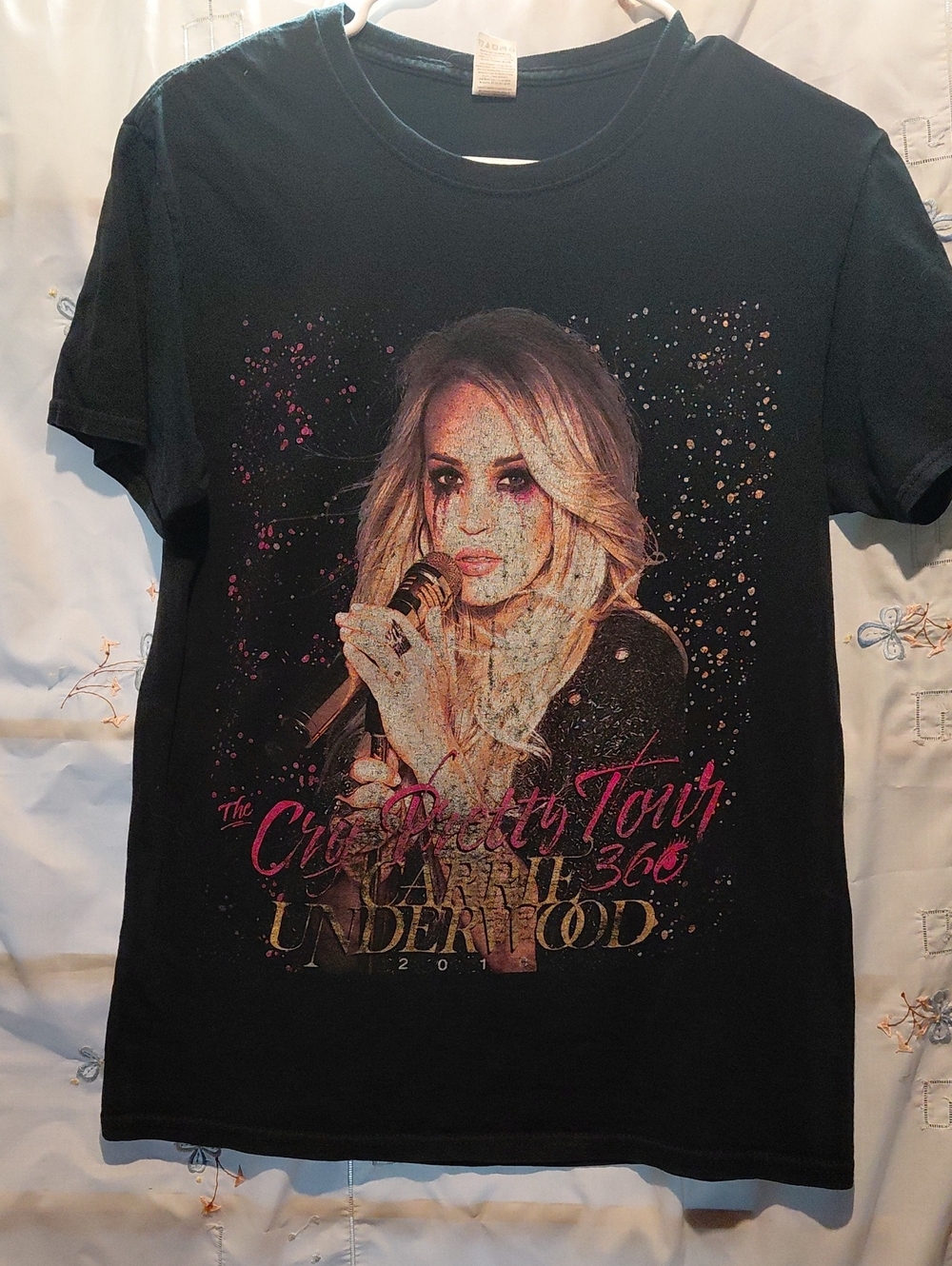 Carrie Underwood  Black Short-Sleeve Graphic Tour Tee with Pink and Gold Accents